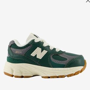 Like new toddler Kelly green leather New Balance
